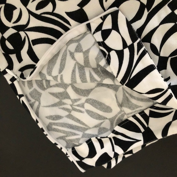 Preview International Crop Pants - Picture 7 of 7